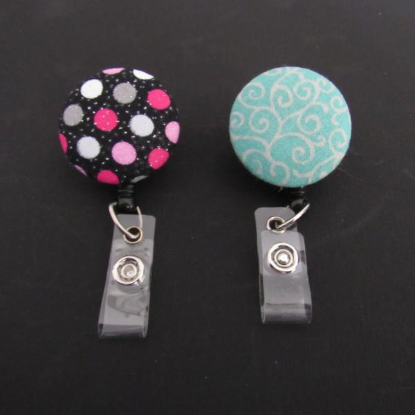 Fabric badge reels